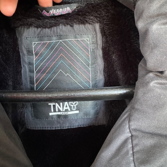 Aritzia TNA Verberier Parka - Picture 2 of 11